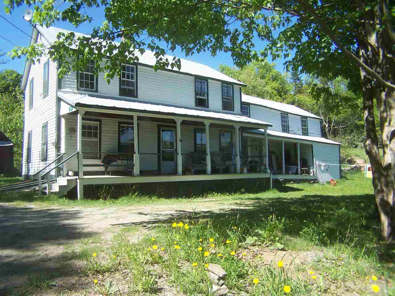 Really special farmhouse w/southern pasture view,...