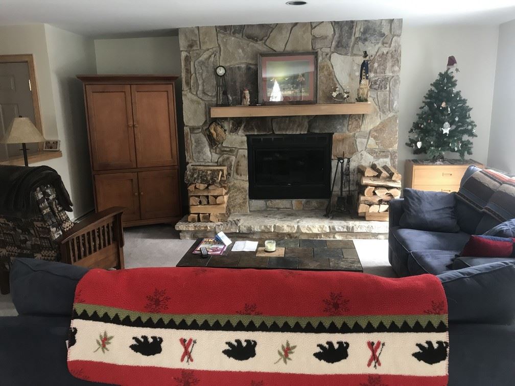 This Seasons 2 bedroom 2 bath condo has a true...