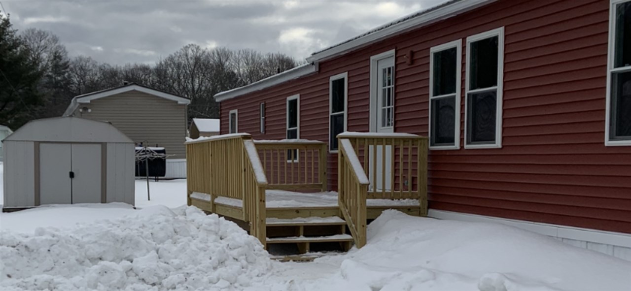 ARE YOU LOOKING FOR TINY HOME LIVING!!! This...