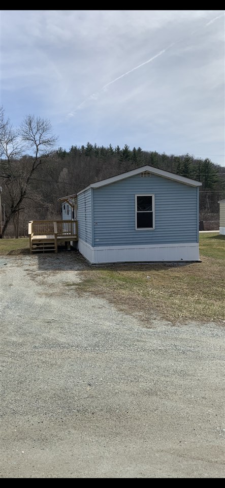 NEW LISTING!!! Very nice, spacious 3 bedroom 1...