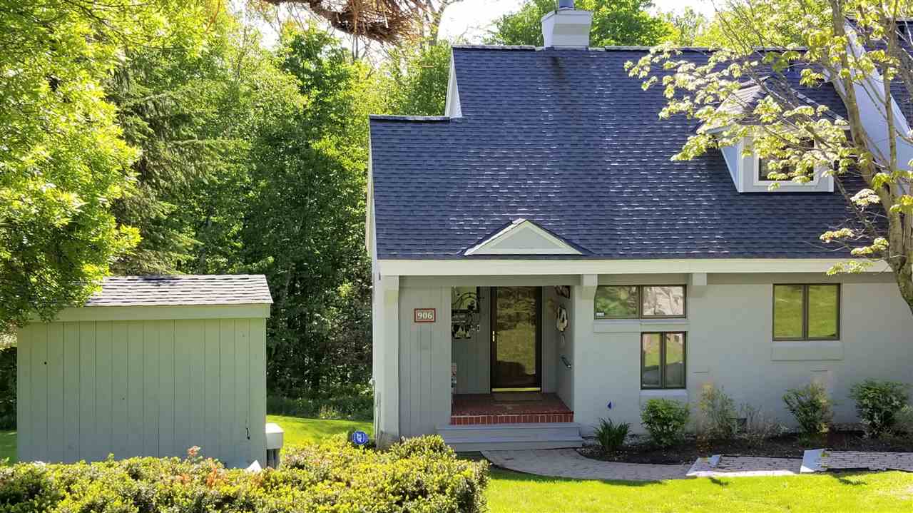 A Must See Styles Brook END UNIT Condo ready to...
