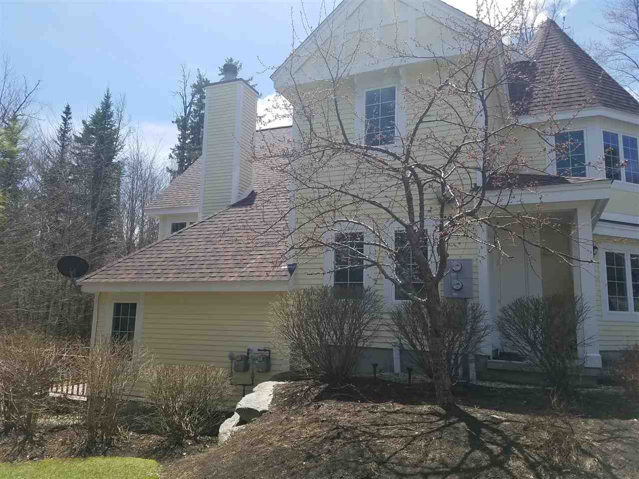 This beautifully appointed and spacious townhouse...