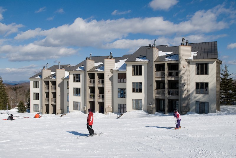 Outstanding Ober Tal one bedroom plus a full bath...