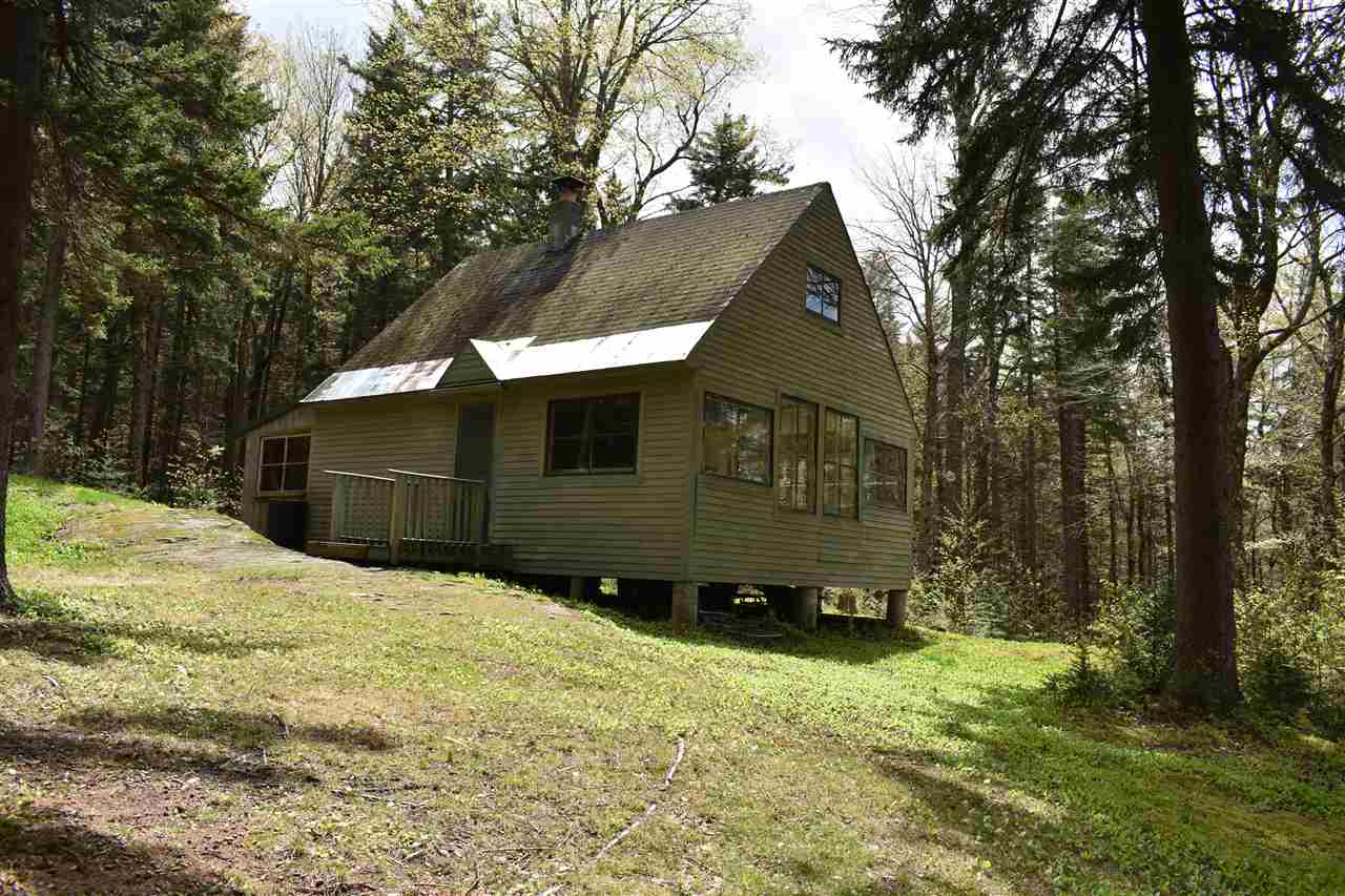 A peaceful, park-like setting of 5 acres...