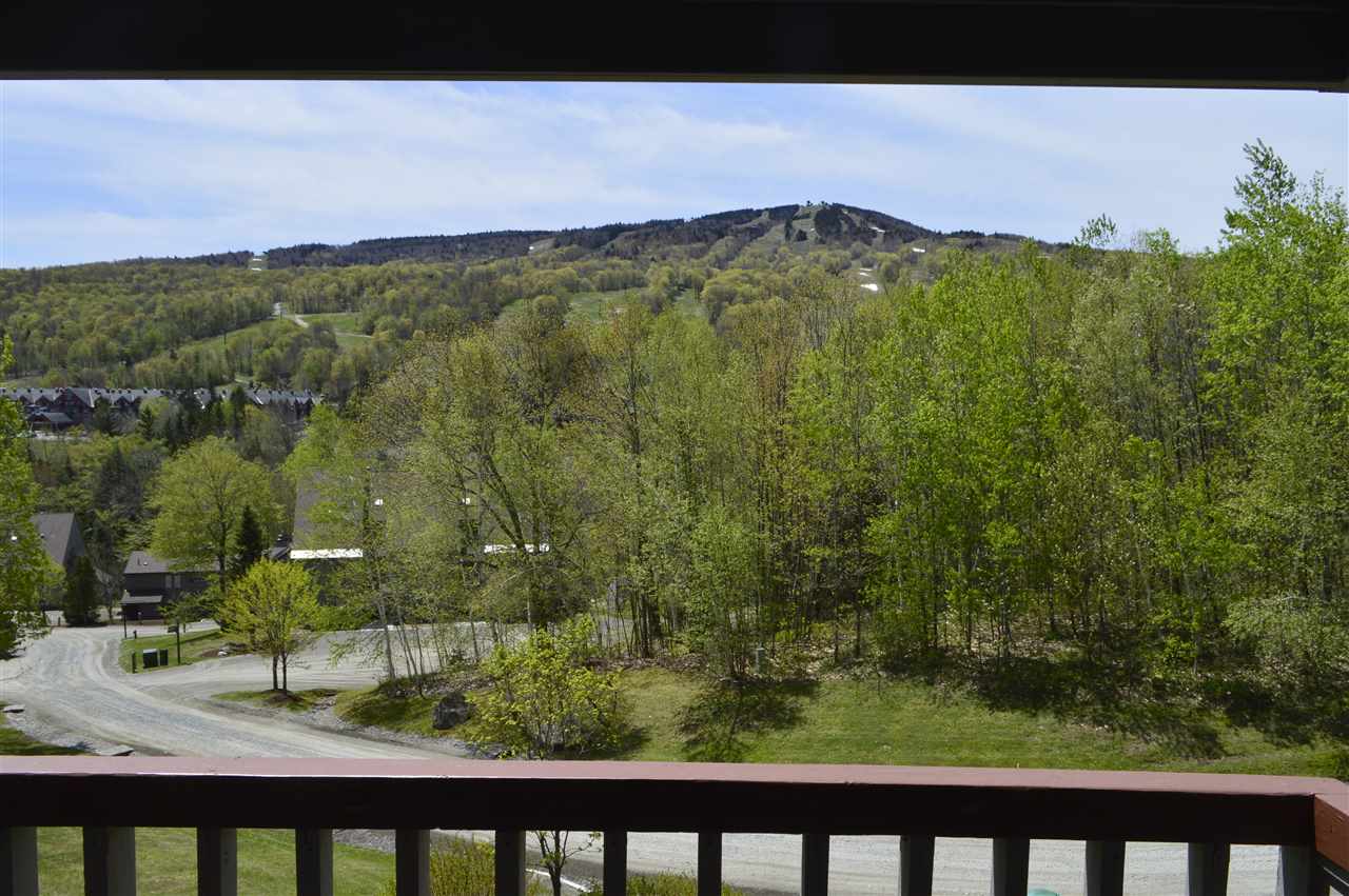 GREAT PRICE FOR THIS 2 bedroom, 2 bath...