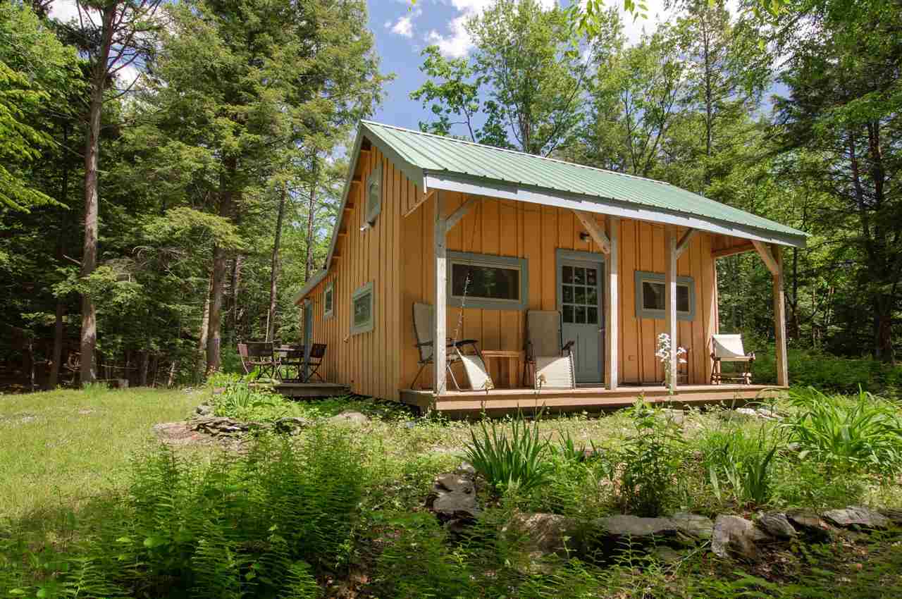 SWEET!!!!!!!!! This amazing cottage has so much...