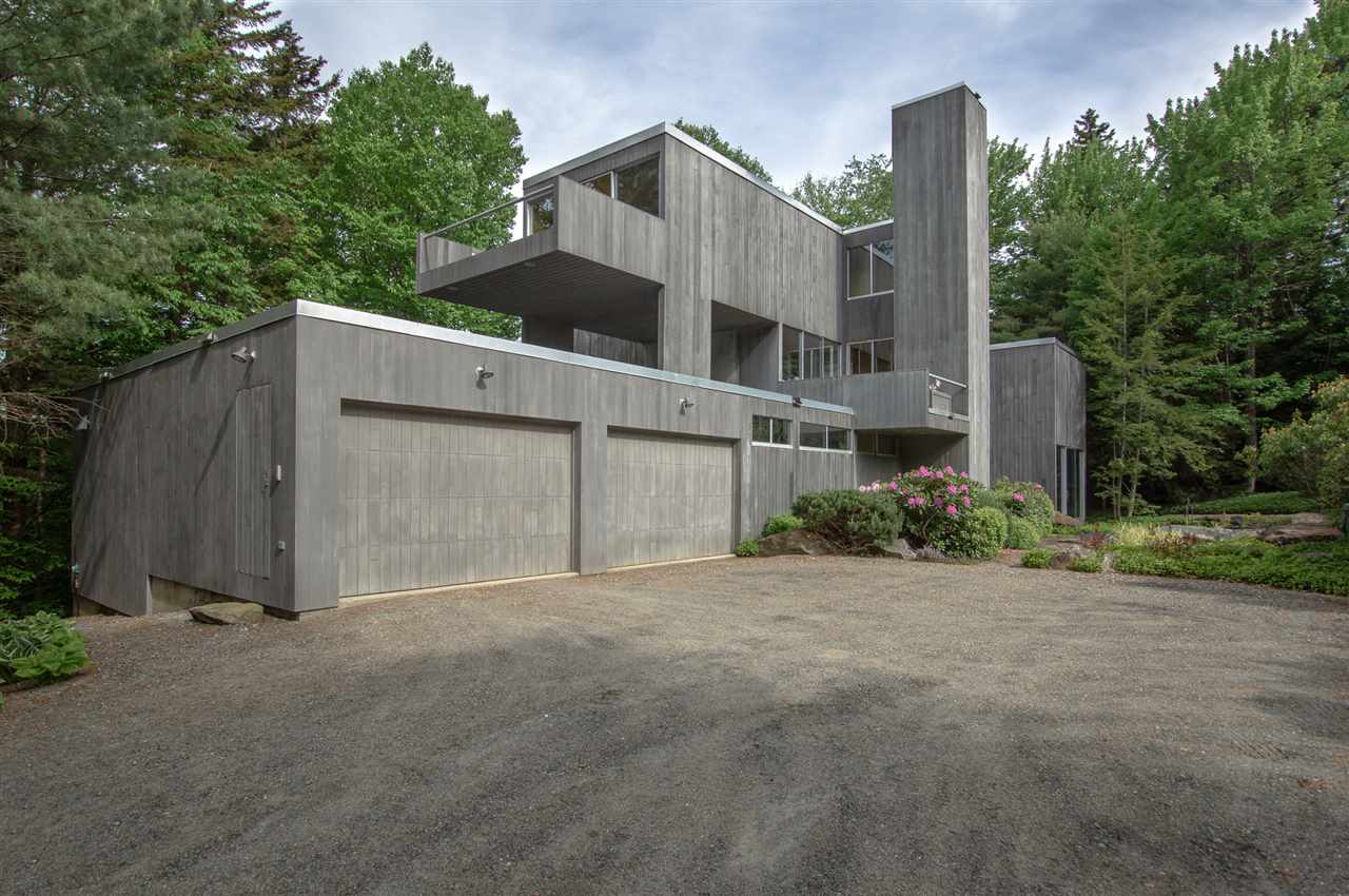 Beautiful Custom built modern contemporary home...