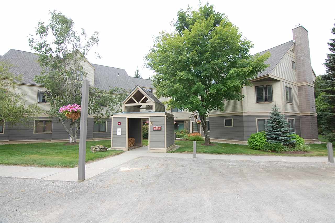 This beautiful, updated, light filled two bedroom...