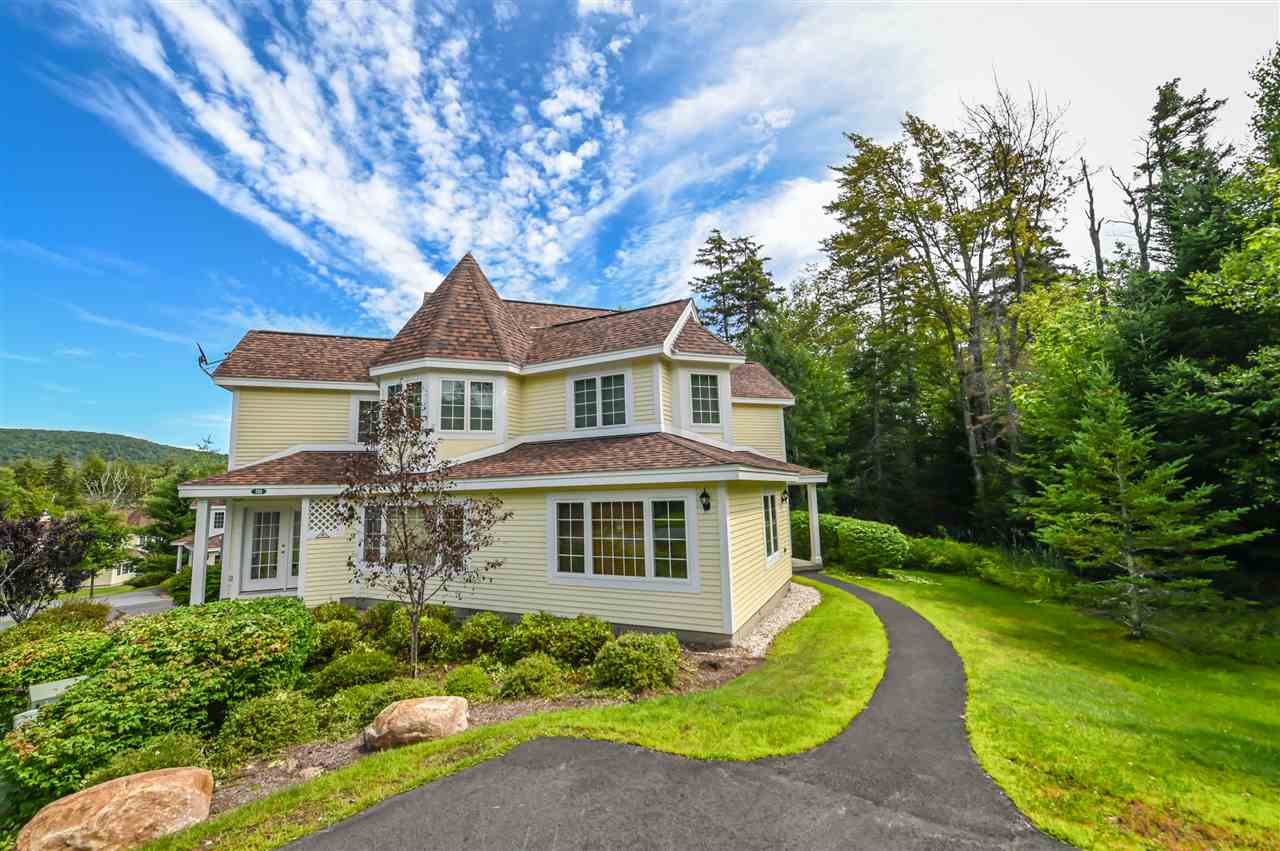 Very well kept and well priced Kingswood townhome...