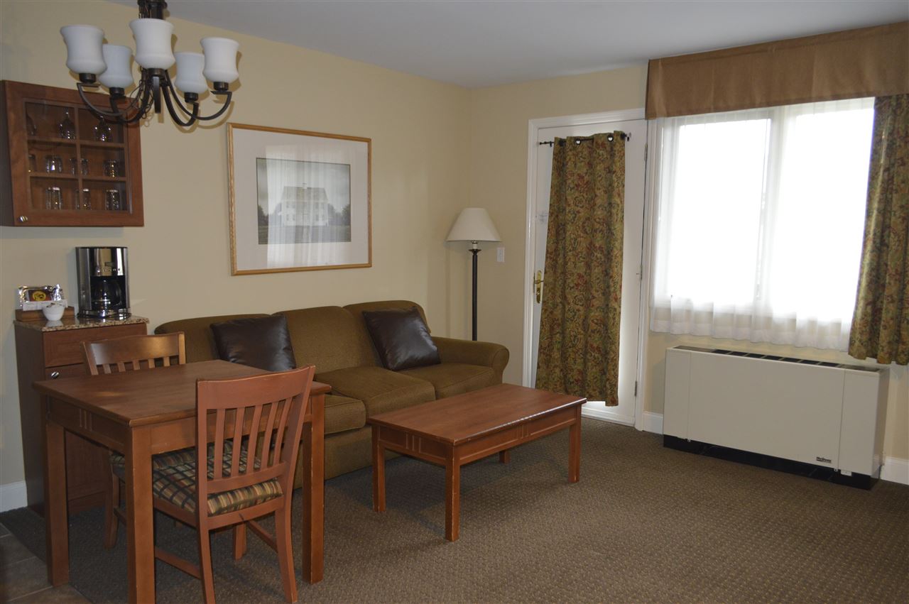 Enjoy your own studio at the center of Mount...