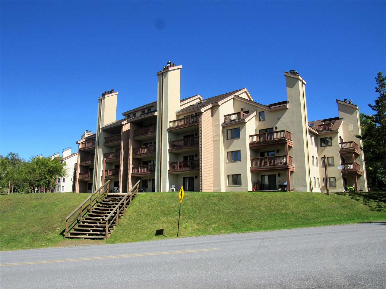 Enjoy amazing mountain views from this first...