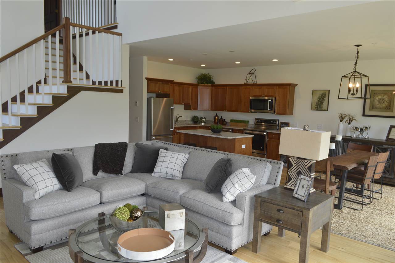 New construction, incredible views and proximity...