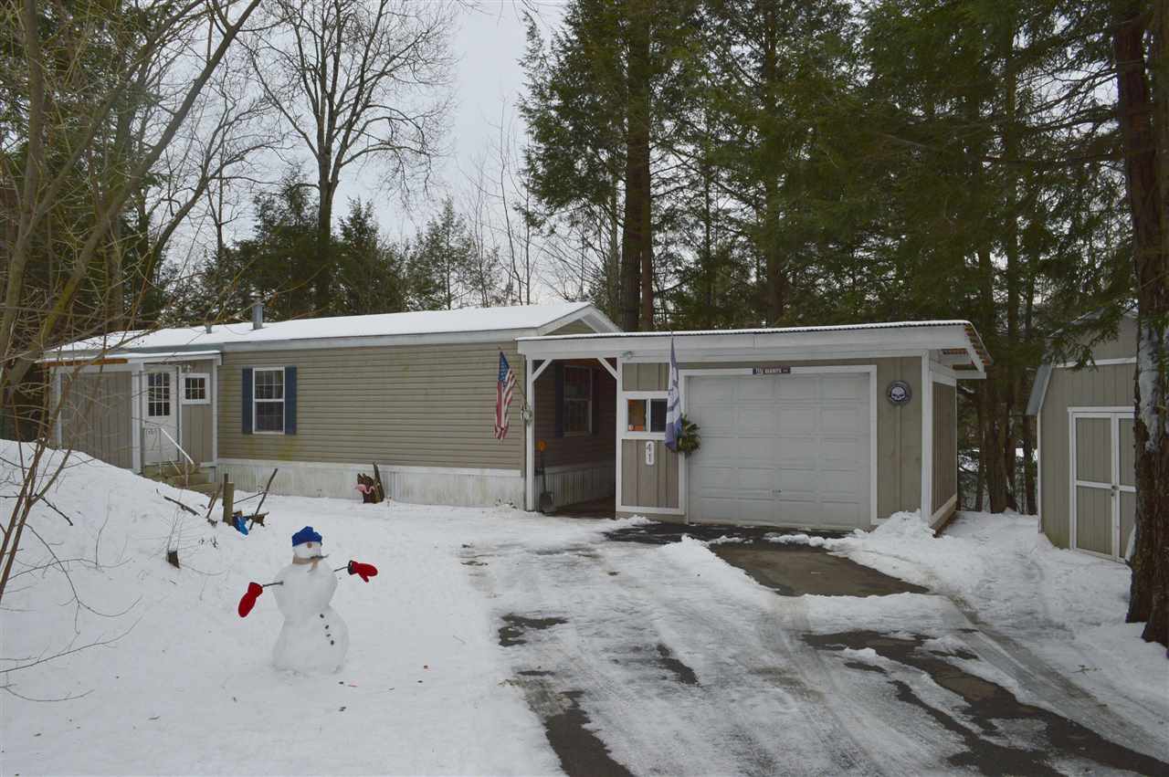 Move-in ready, sweet home with several...