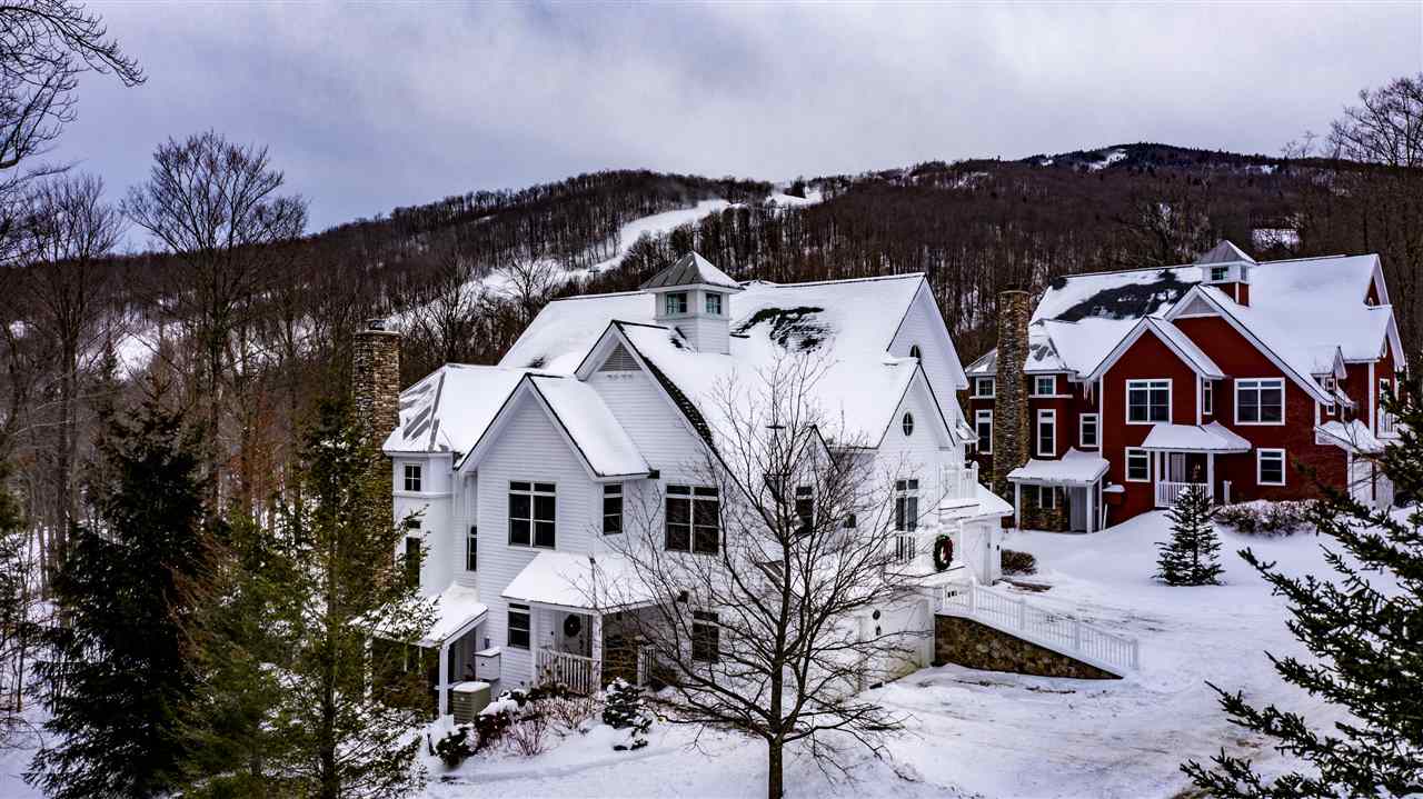 Coming home to this Equinox model five bedroom,...