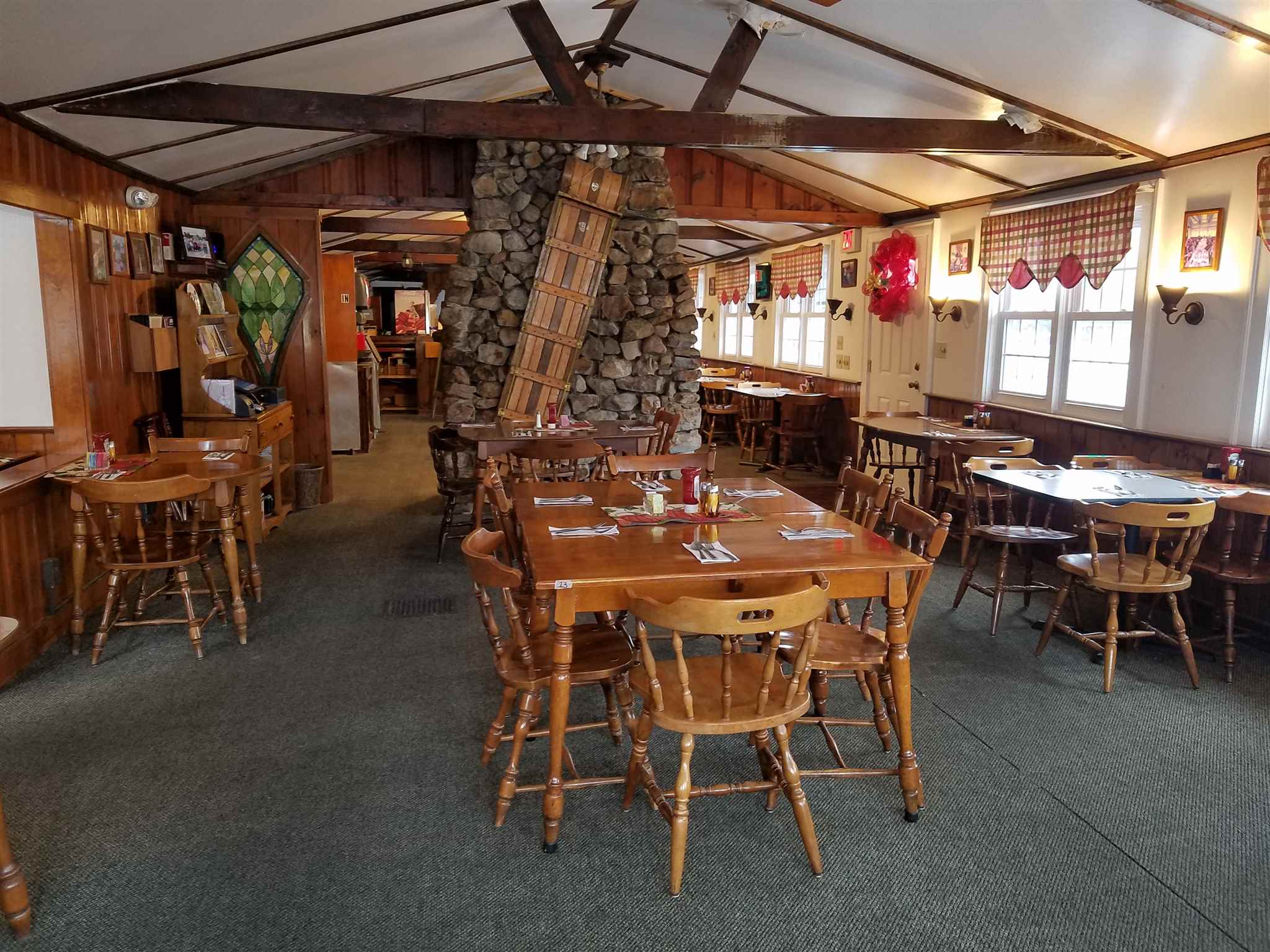 Pittsford, VT Rowe Real Estate.