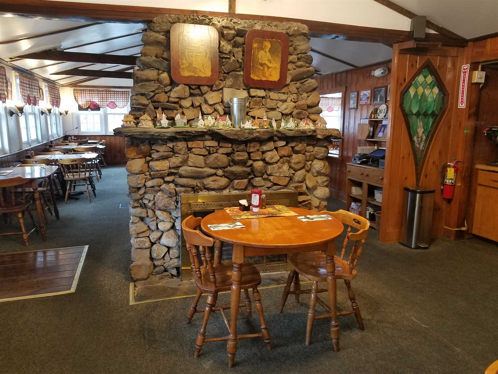 Pittsford, VT Rowe Real Estate.