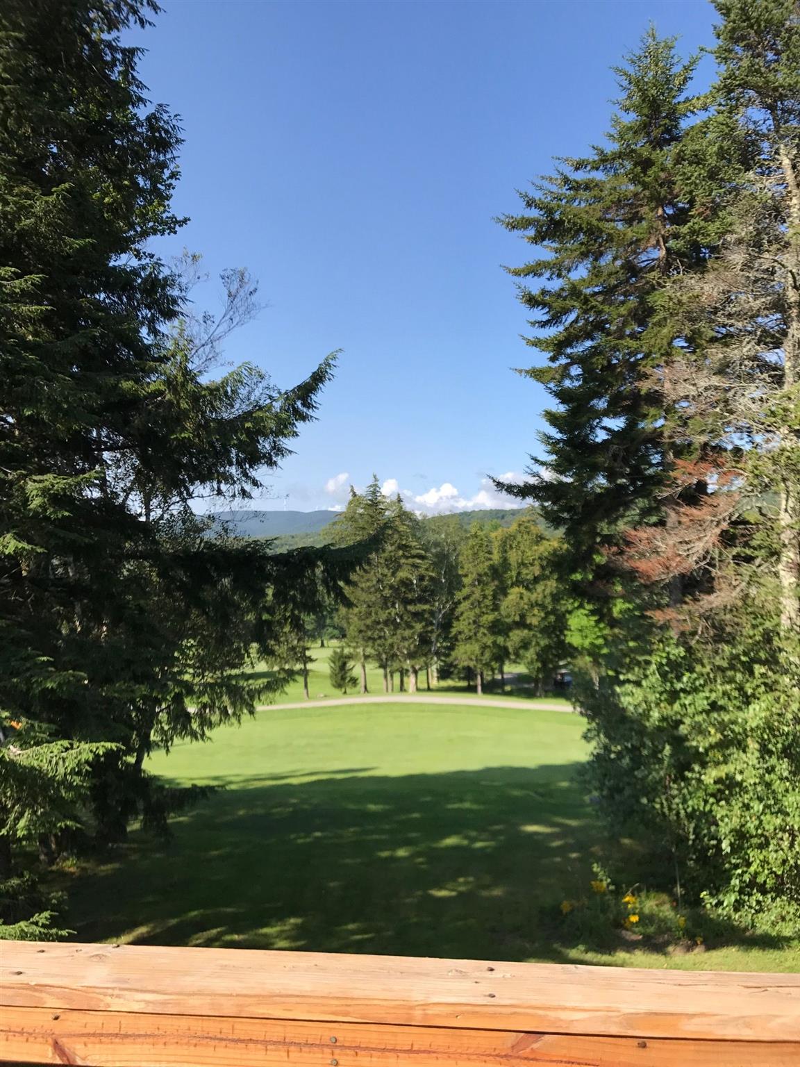 Sunlit perfection. Corner unit condo with 4...