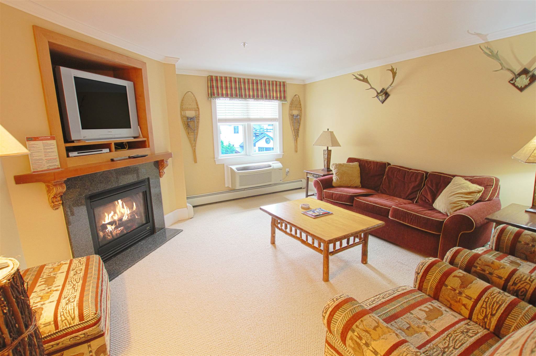 Coveninece ABOUNDS! No other 2 bedroom location...