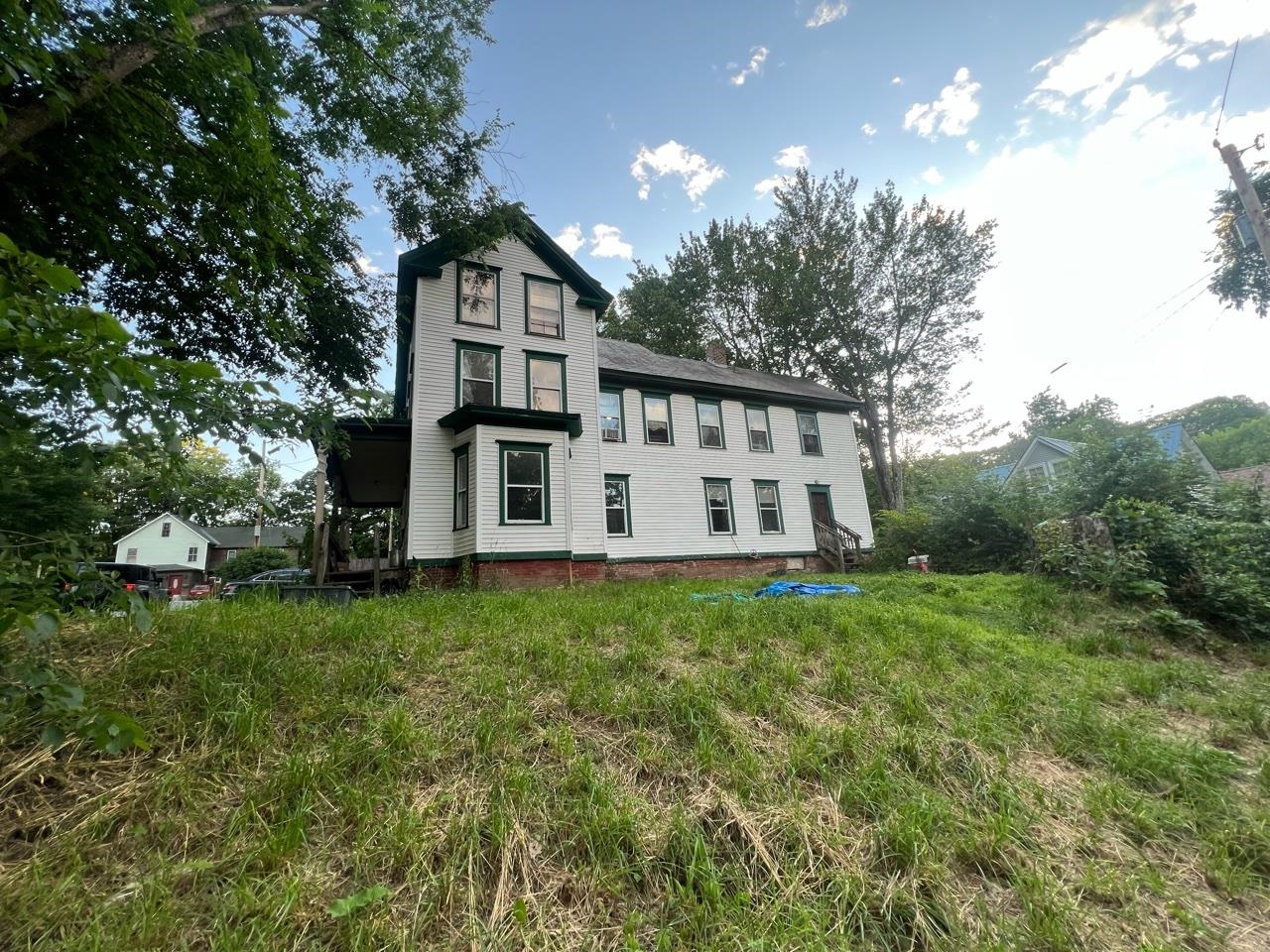 A great opportunity for investors or even live in...