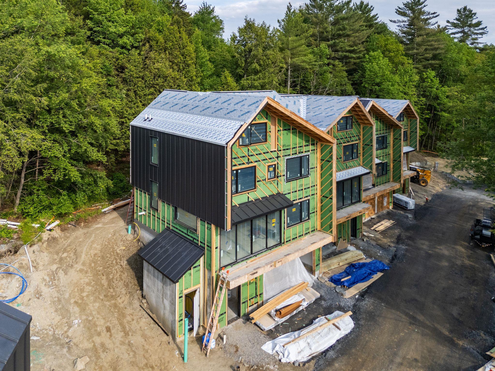 2438 Mountain Road Unit: 3