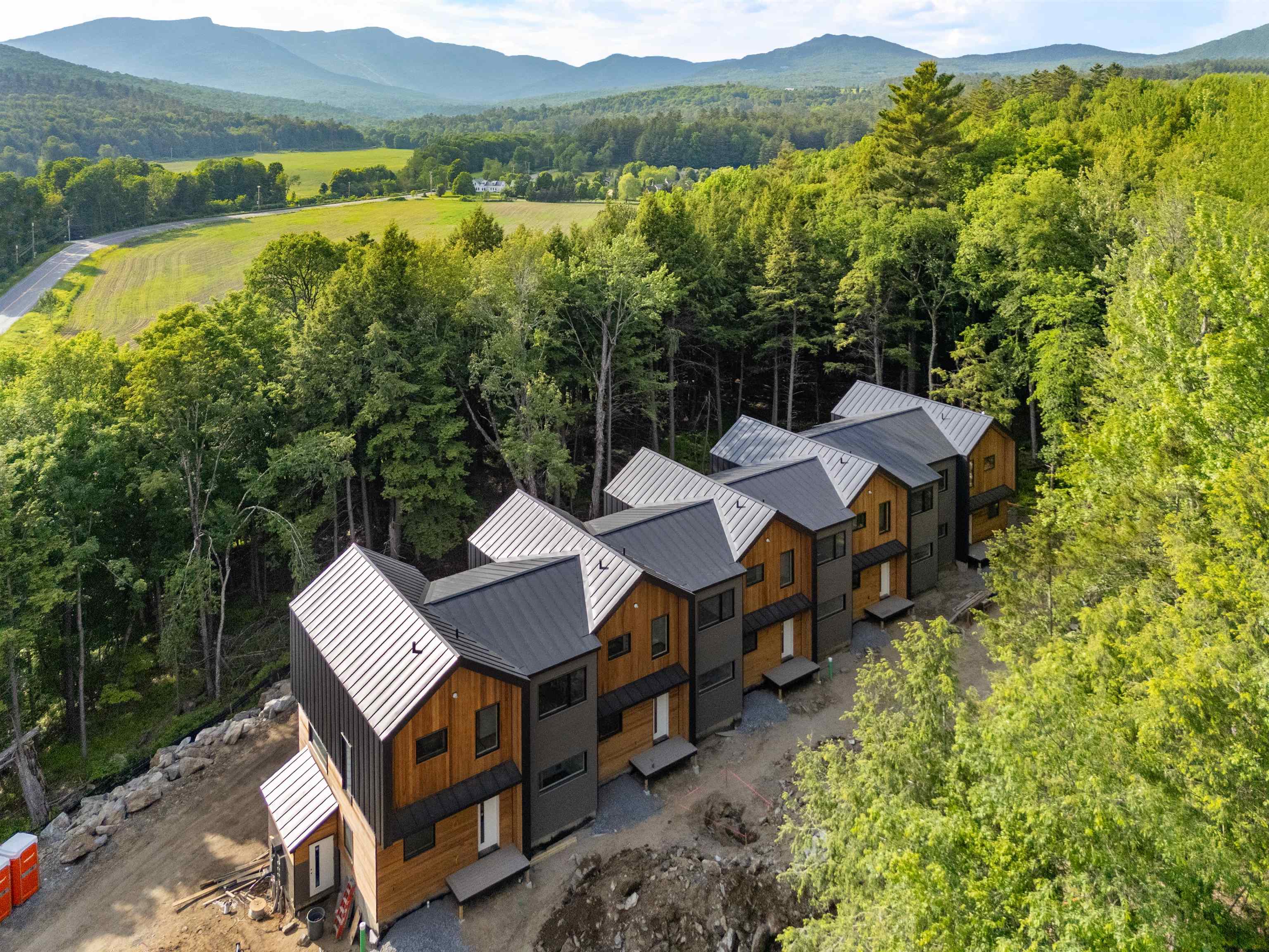 2438 Mountain Road Unit: 5