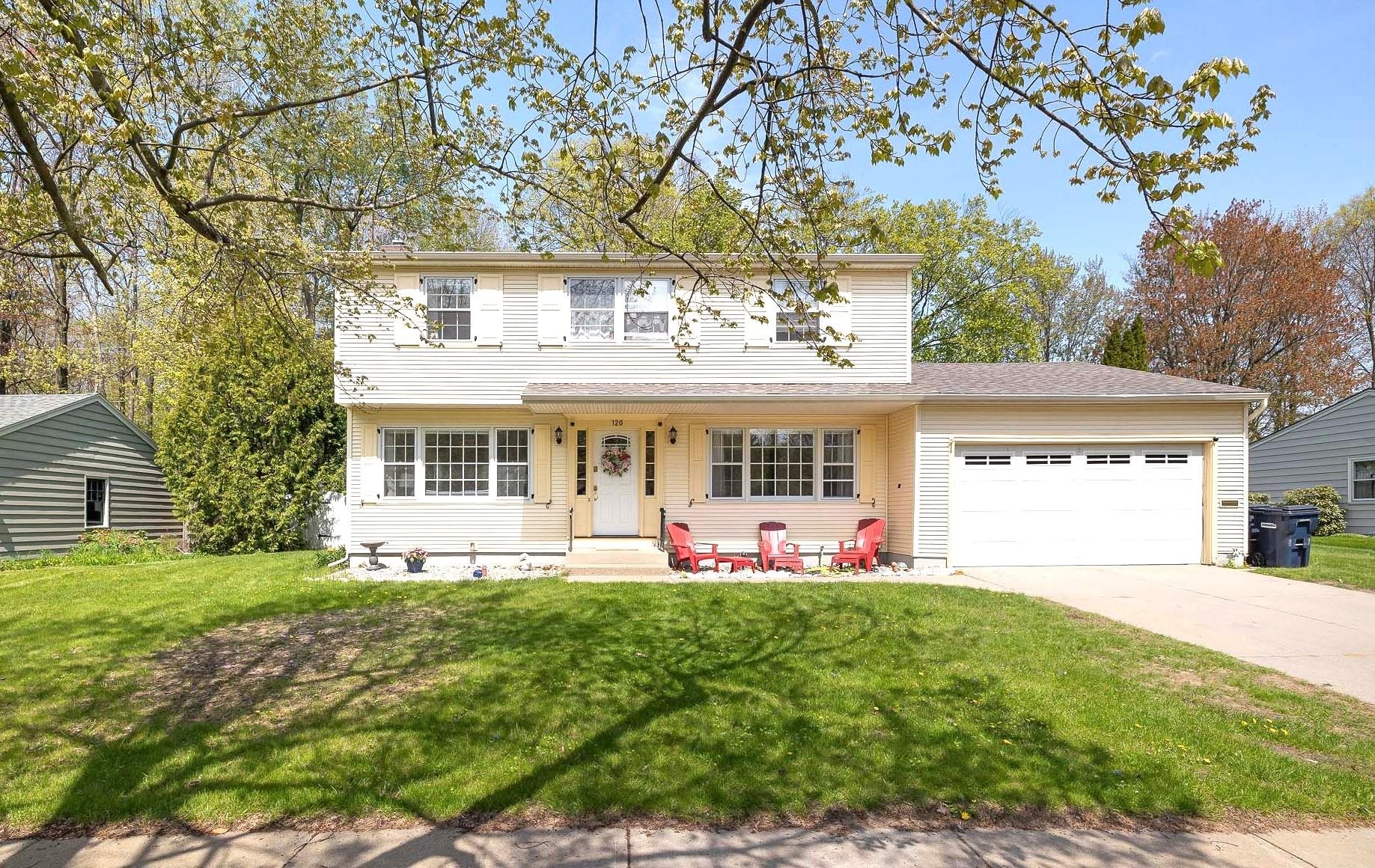 120 Lakewood Parkway