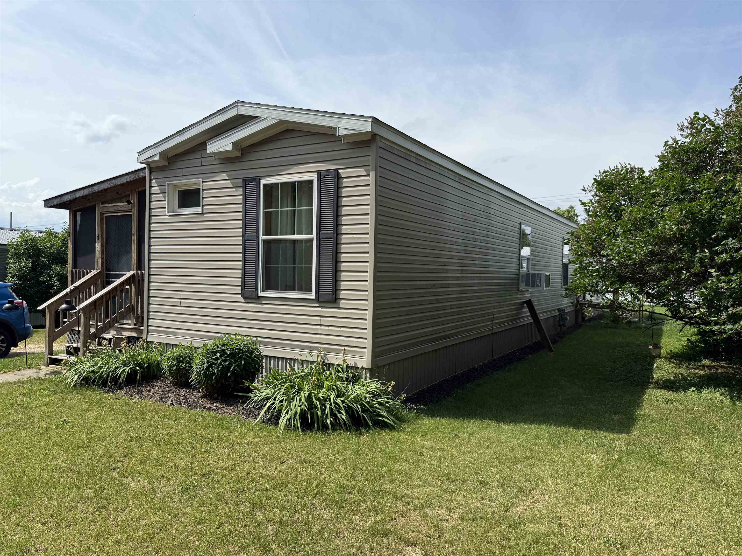 10 Nicole Drive