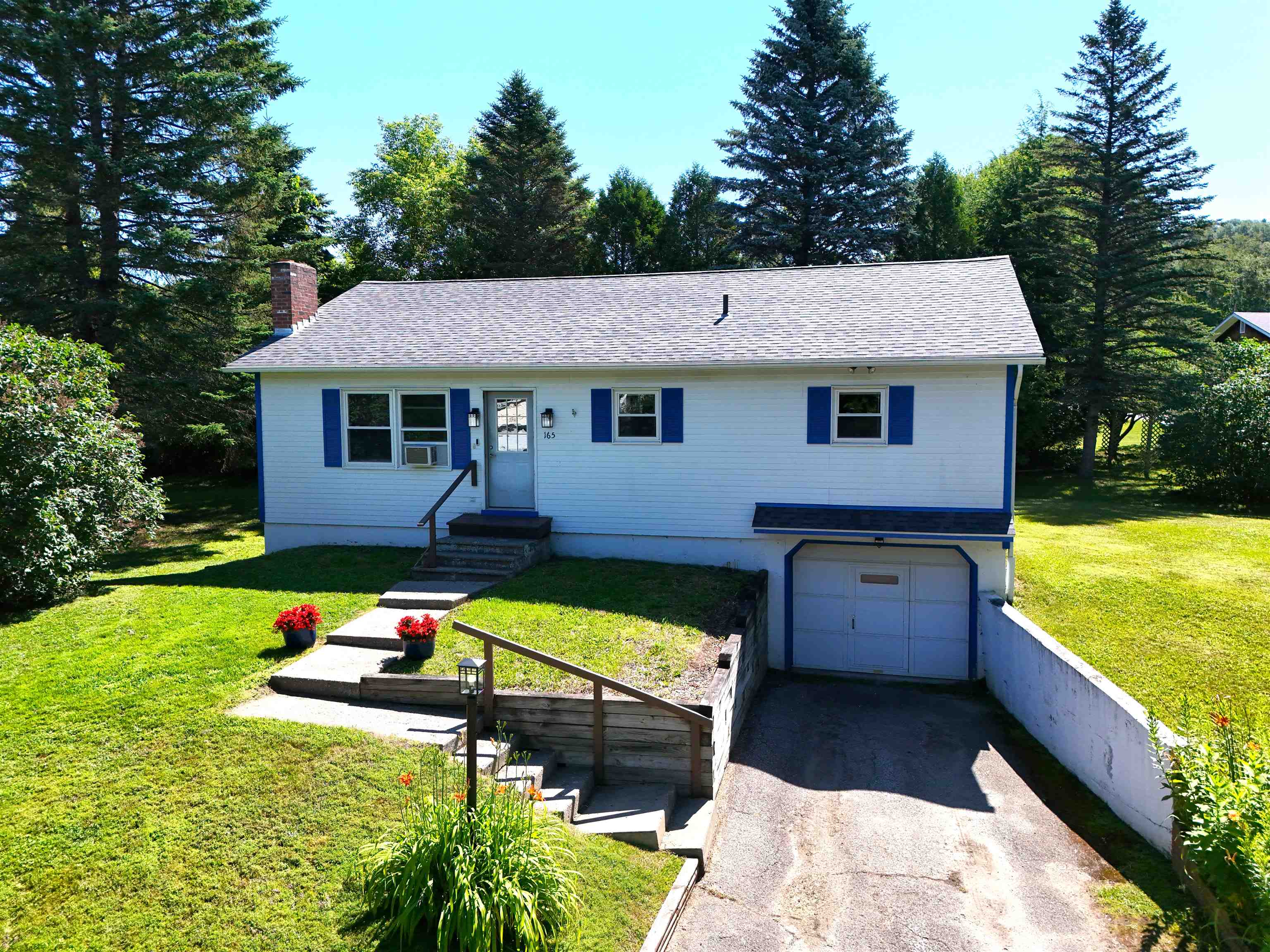 165 Fernwood Circle
