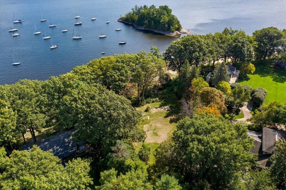 728 Malletts Bay Club Road
