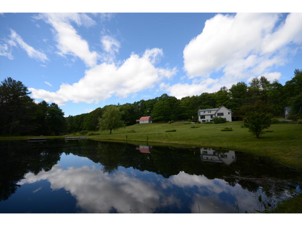 Hartland VT Home or Farm Acres: 31 Beds: 3