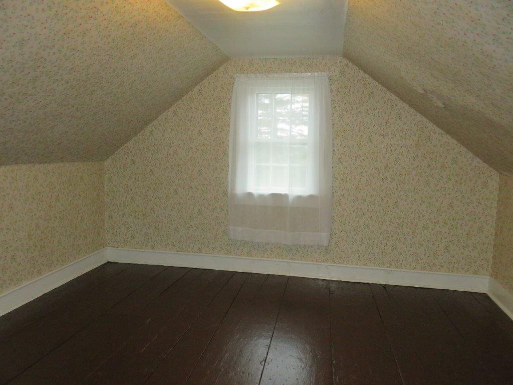 2nd Floor Bedroom 11130027