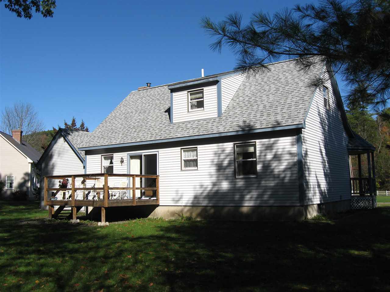 Back yard 11169303
