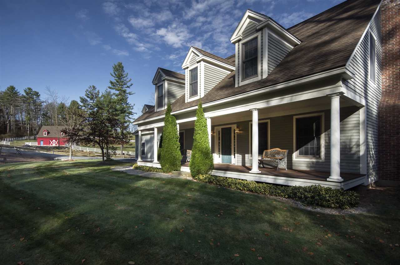 A welcoming front porch 11209675