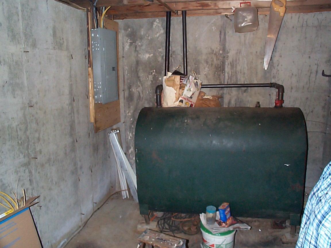 Utility room 12307044