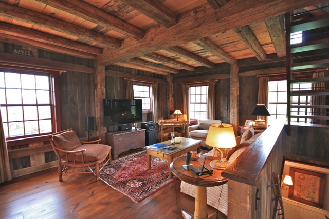 Entertainment Room 11389794