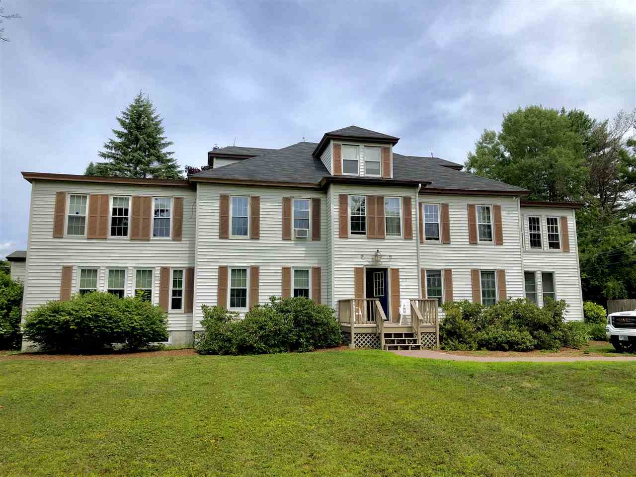 NEW LONDON NH Condos for sale