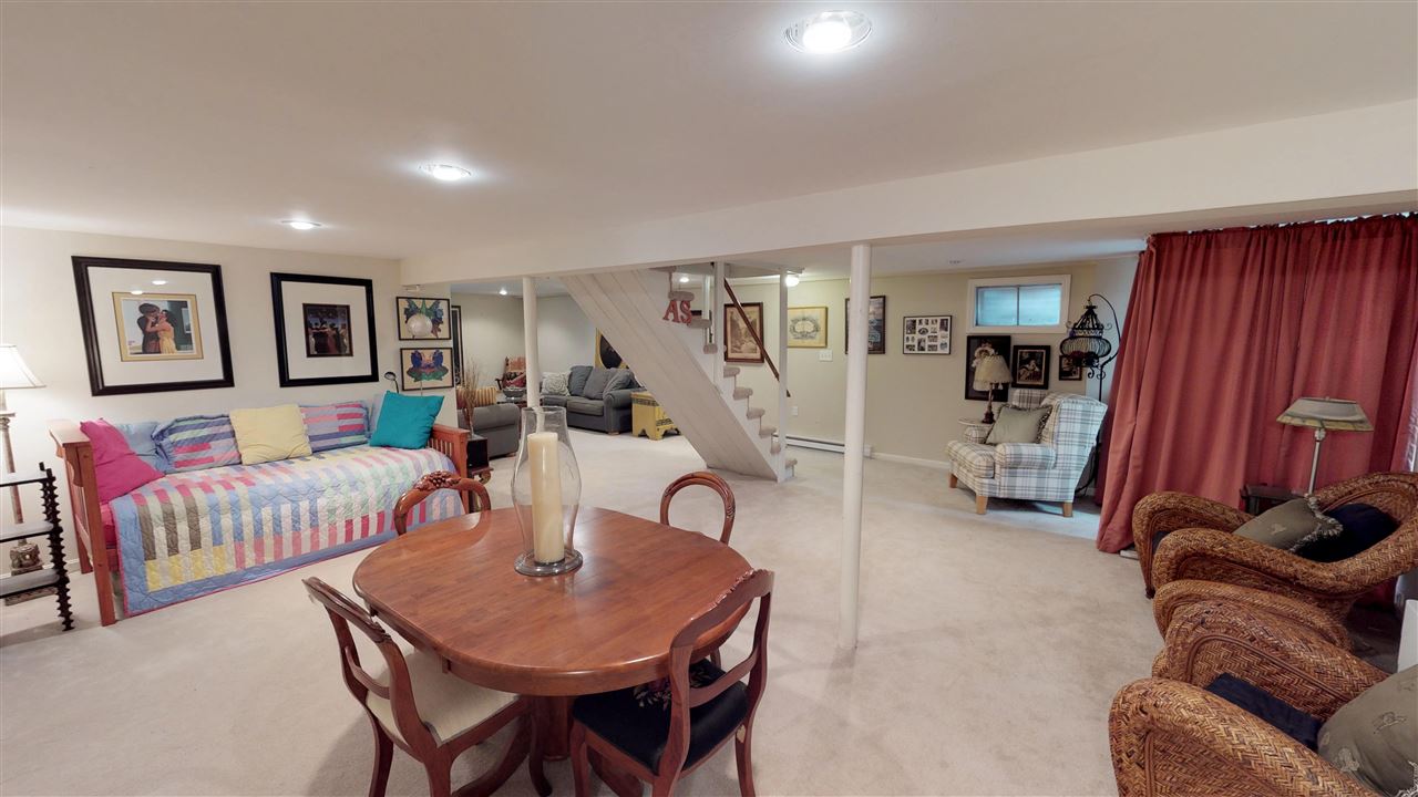 Finished Basement 12096303