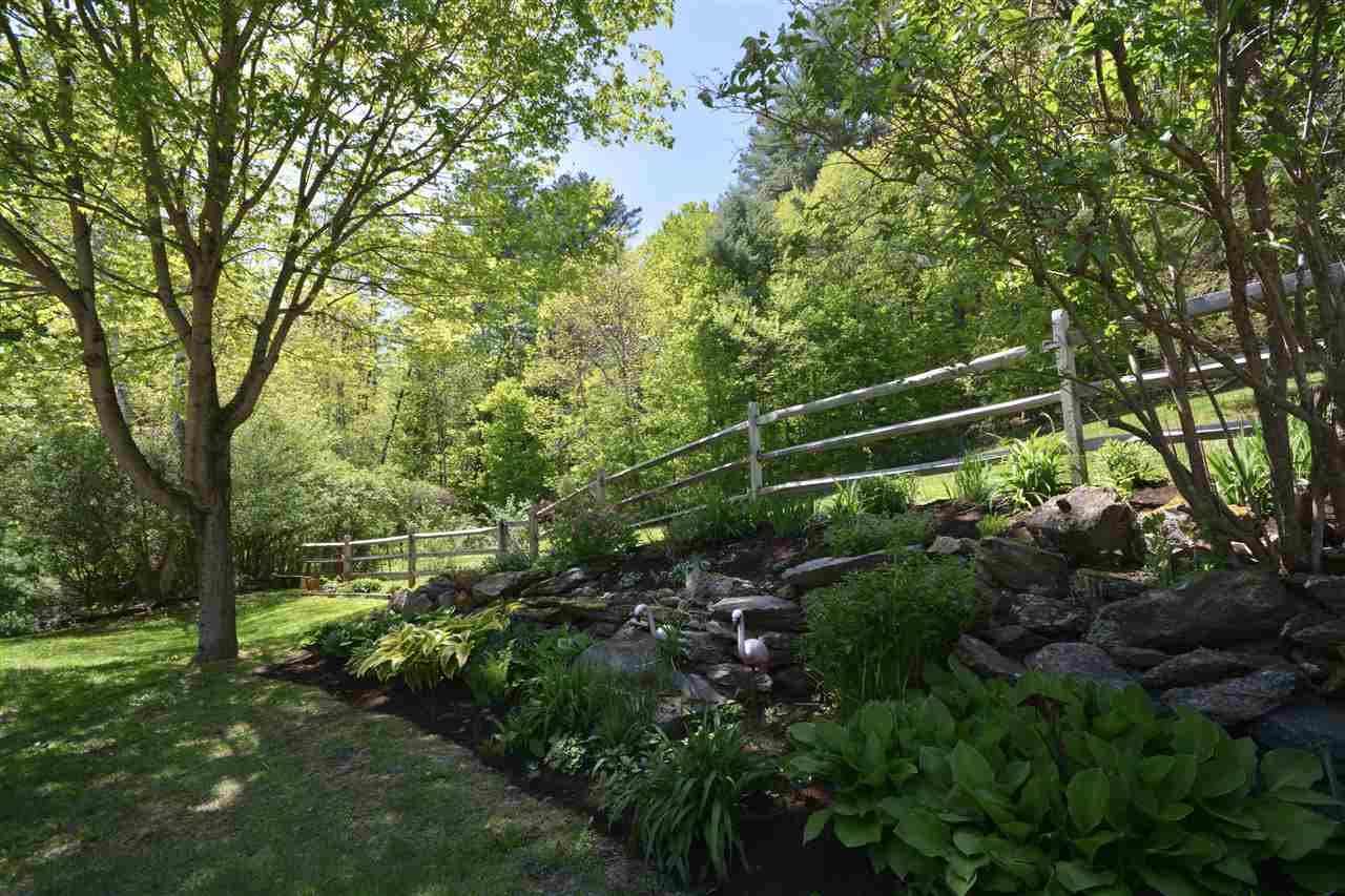 Lovely setting 11987714