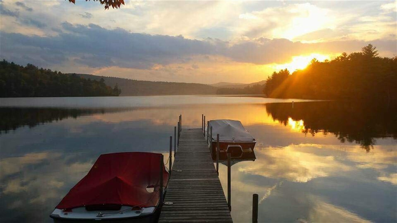 Lake Little Squam waterfront home for sale in Holderness