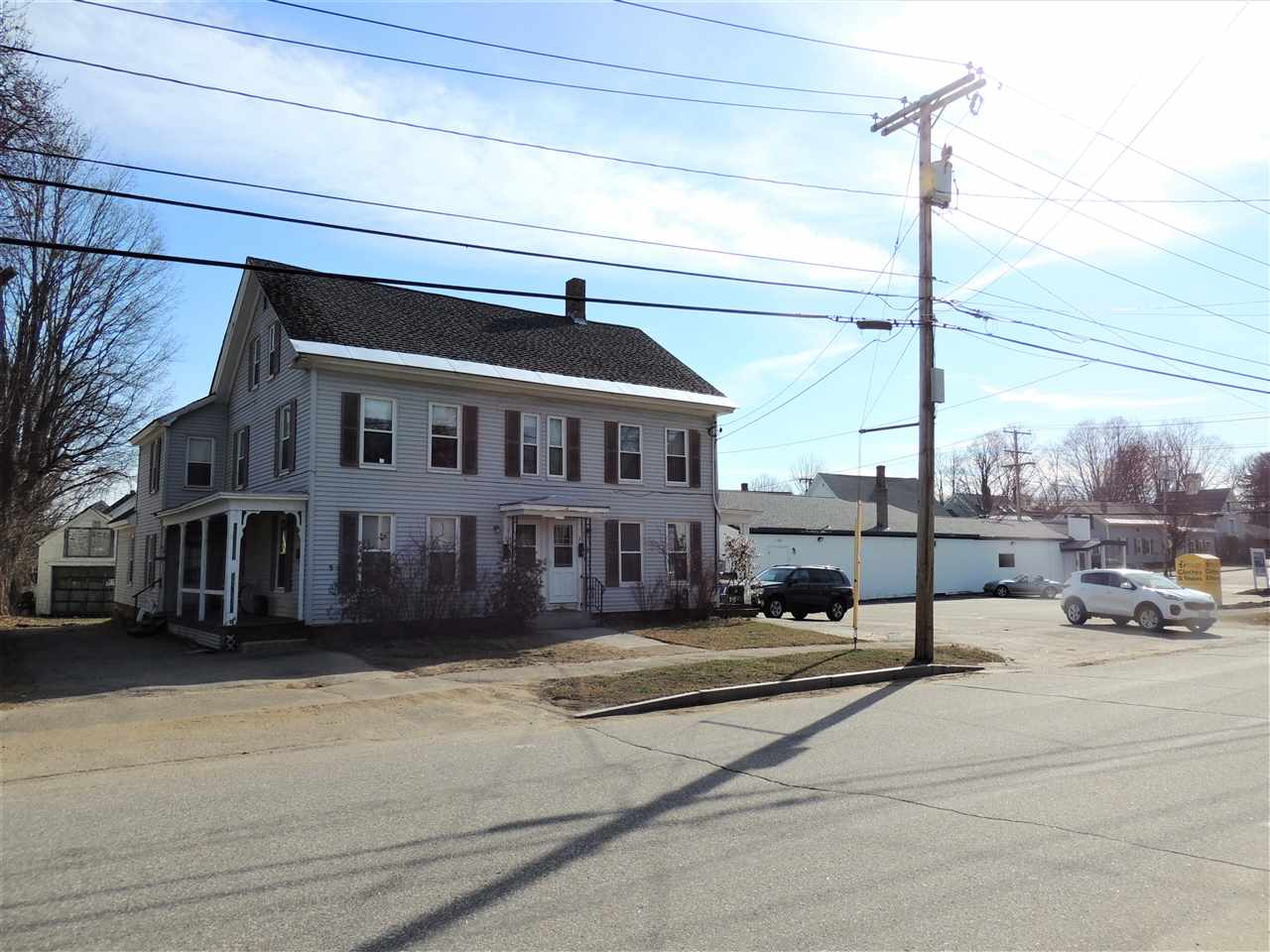 11 Bay Street, Laconia, NH 03246 Granite Group Realty Services