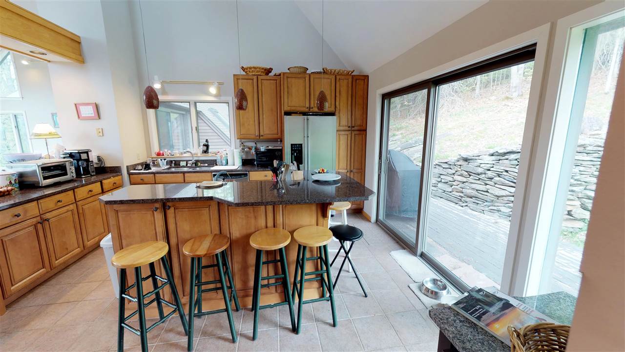 Beautiful cabinetry and counters 11875337