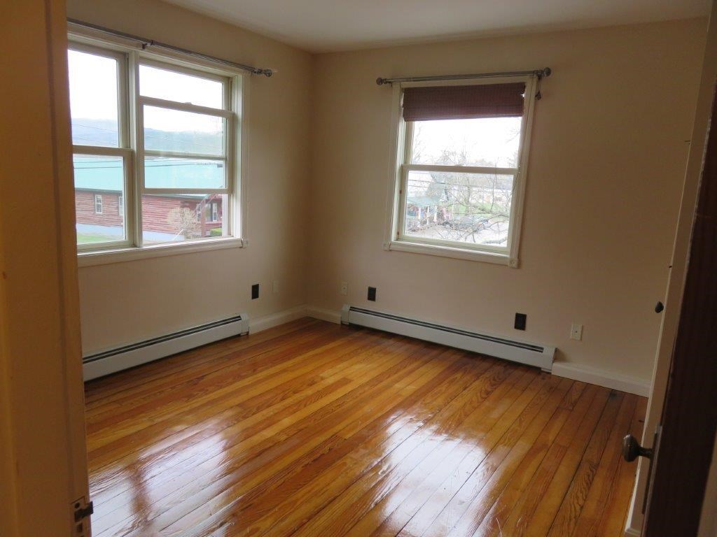Bedroom 11845308
