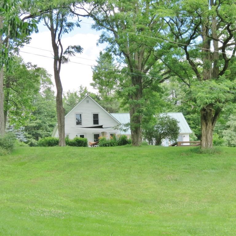 CLASSIC FARMHOUSE W/GREAT PRIVACY & VIEWS 11863010