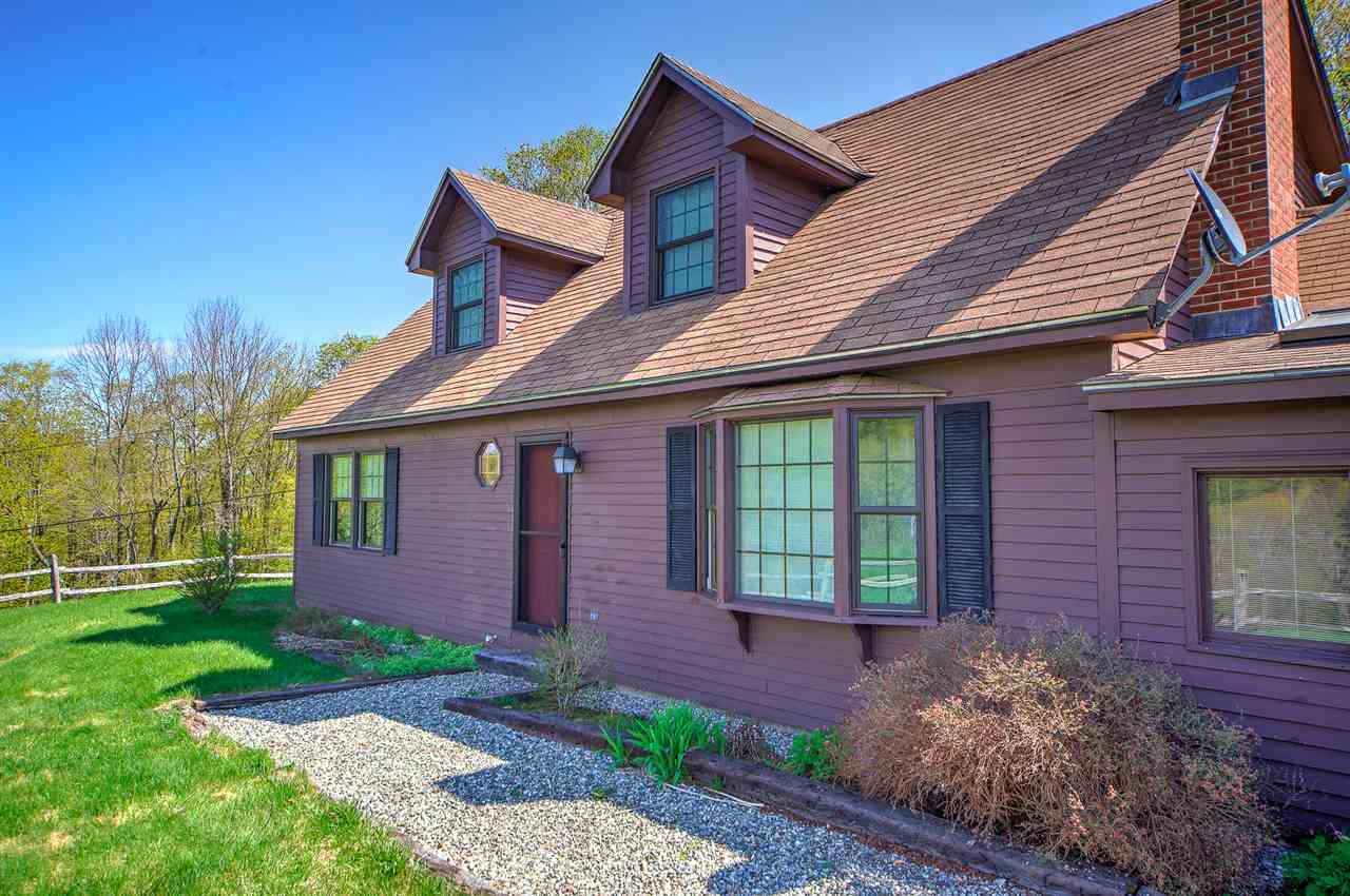 Pomfret VT Home for sale $399,000