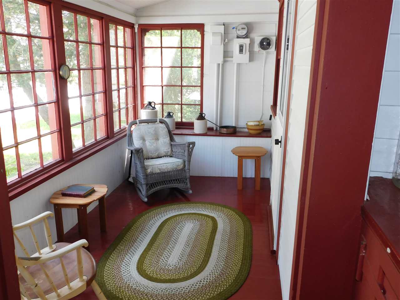 Comfortable Breezeway Entrance (21 x 6) 12114284