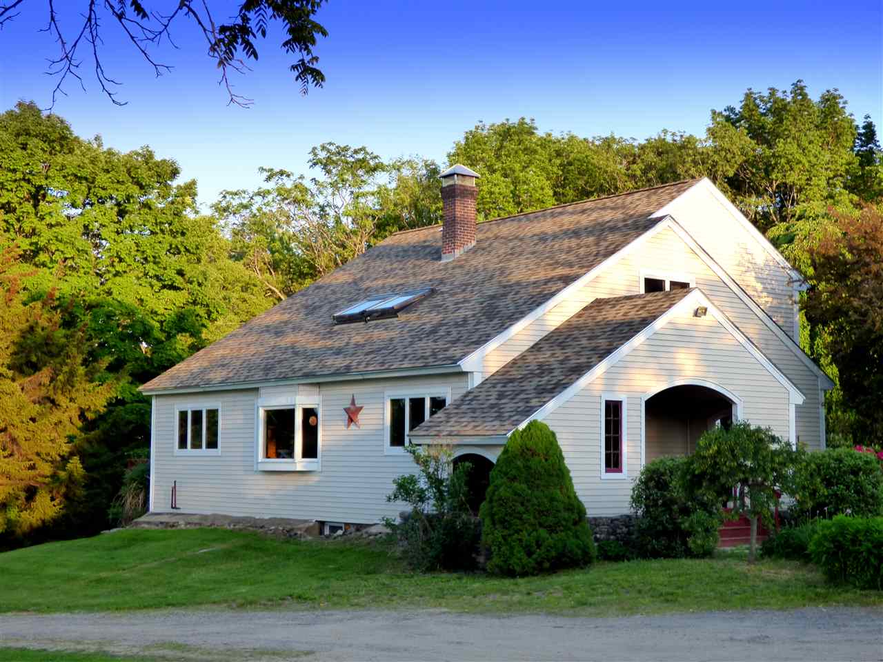 Lake Pemigewasset waterfront home for sale in Meredith