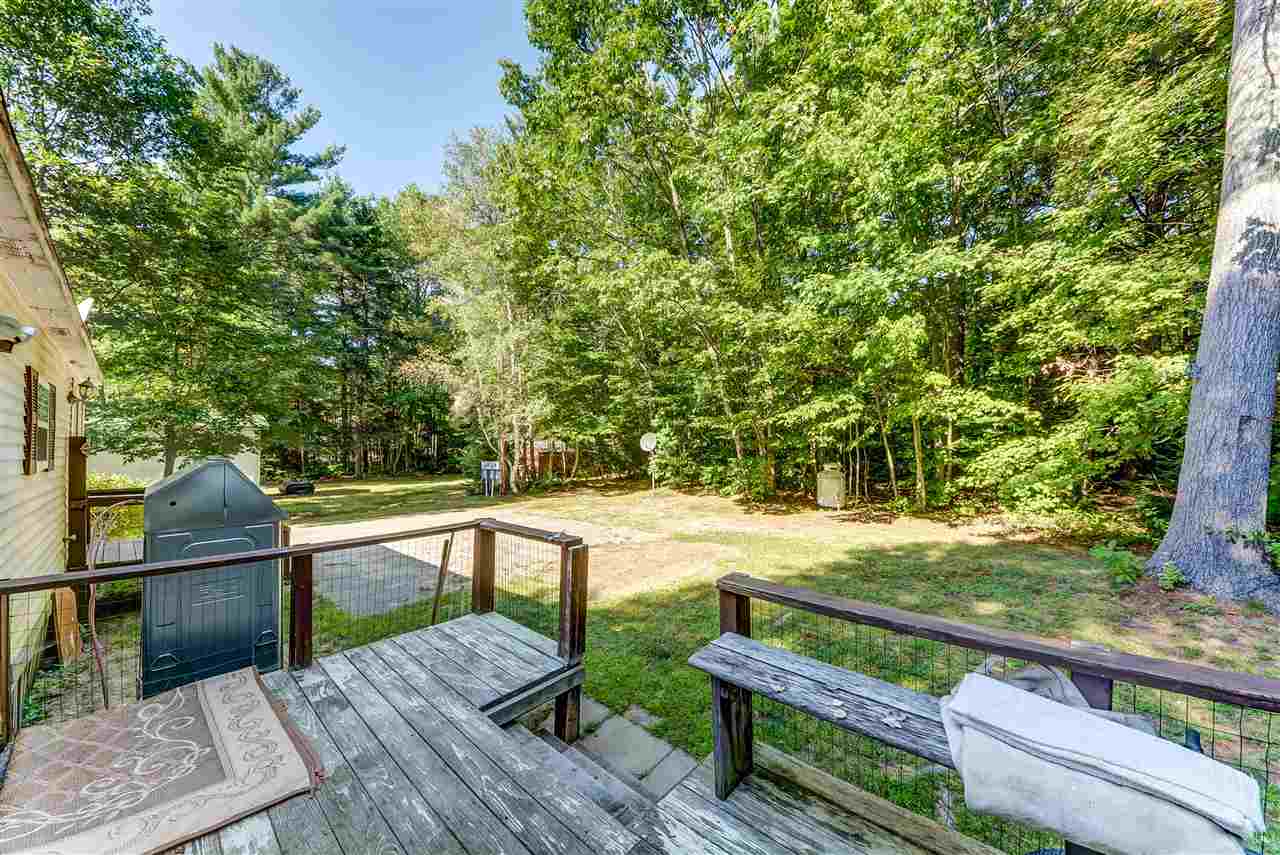 Sold 374 Lamplighter Drive, Conway, NH 03818 3 Beds / 2 Full Baths