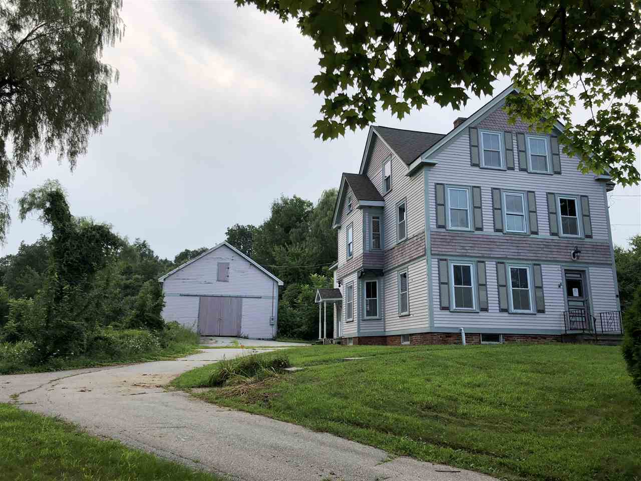 Real Estate in Newton NH