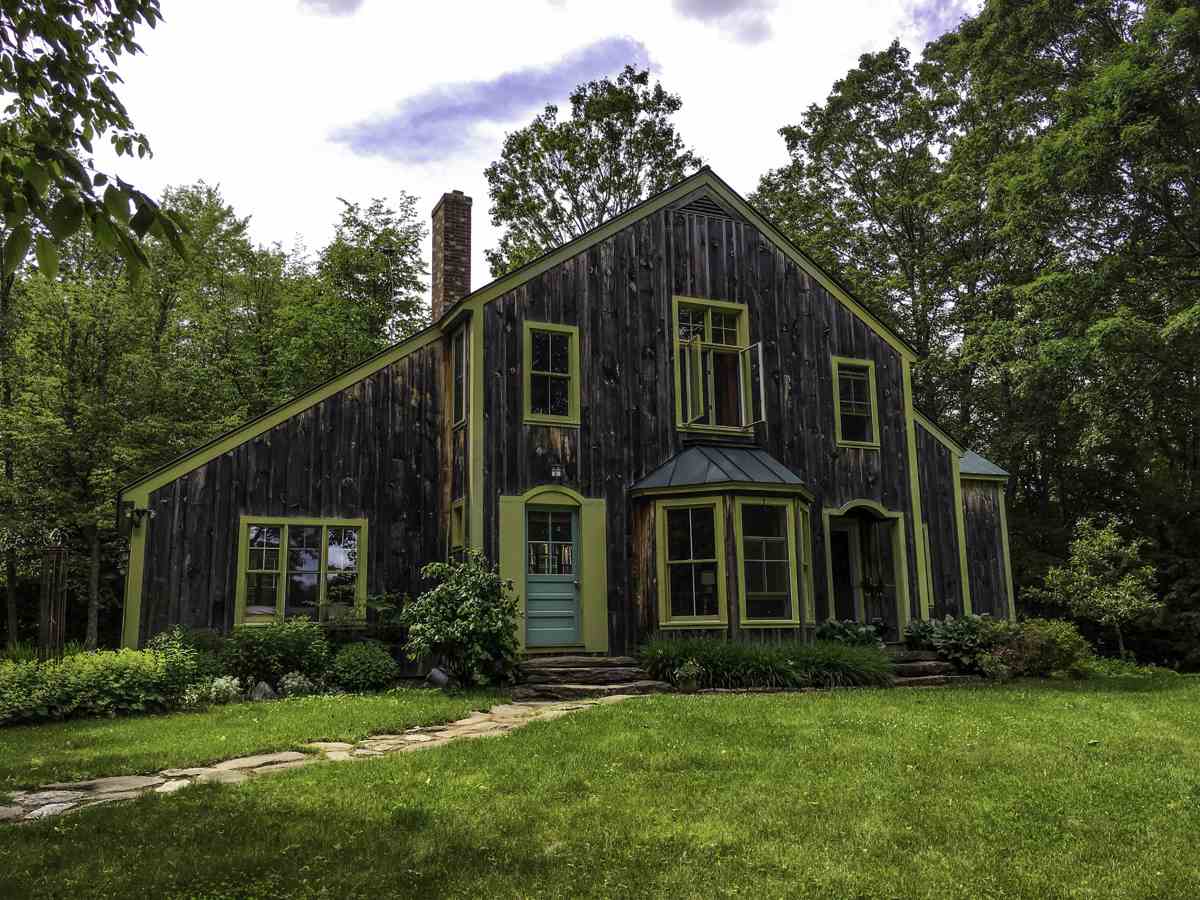 Pomfret VT Home for sale $495,900