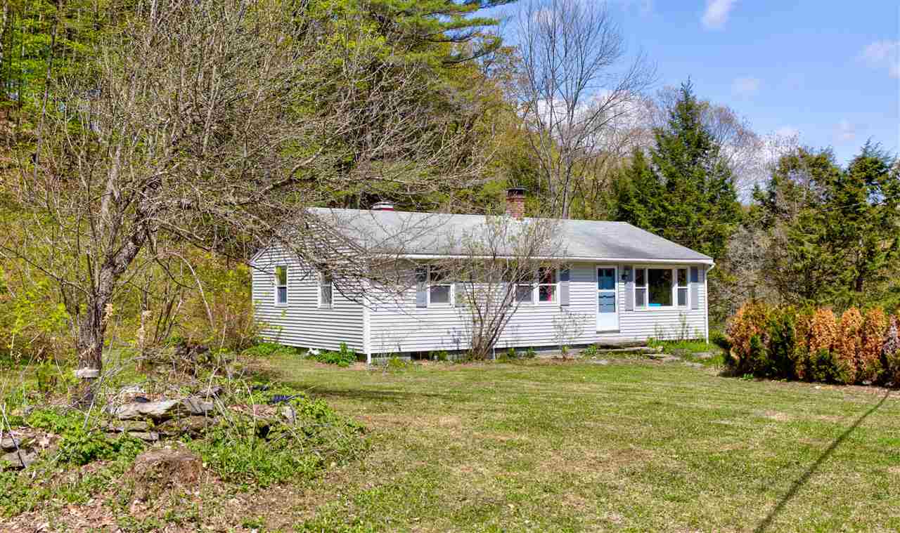 Pomfret VT Home for sale $239,000
